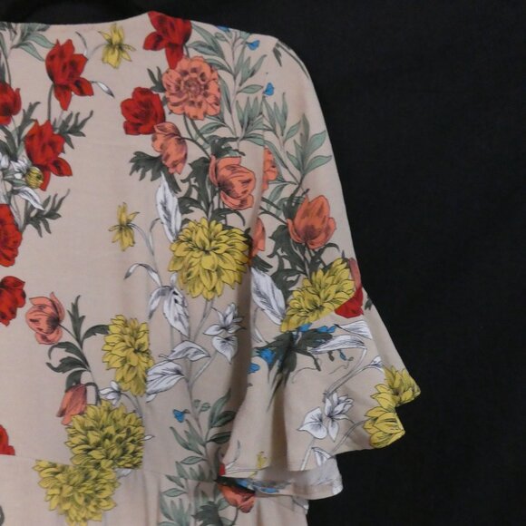 GIRLS ON FILM | size 10 | Floral Tie Waist Gown / Cover-Up - Picture 13 of 16